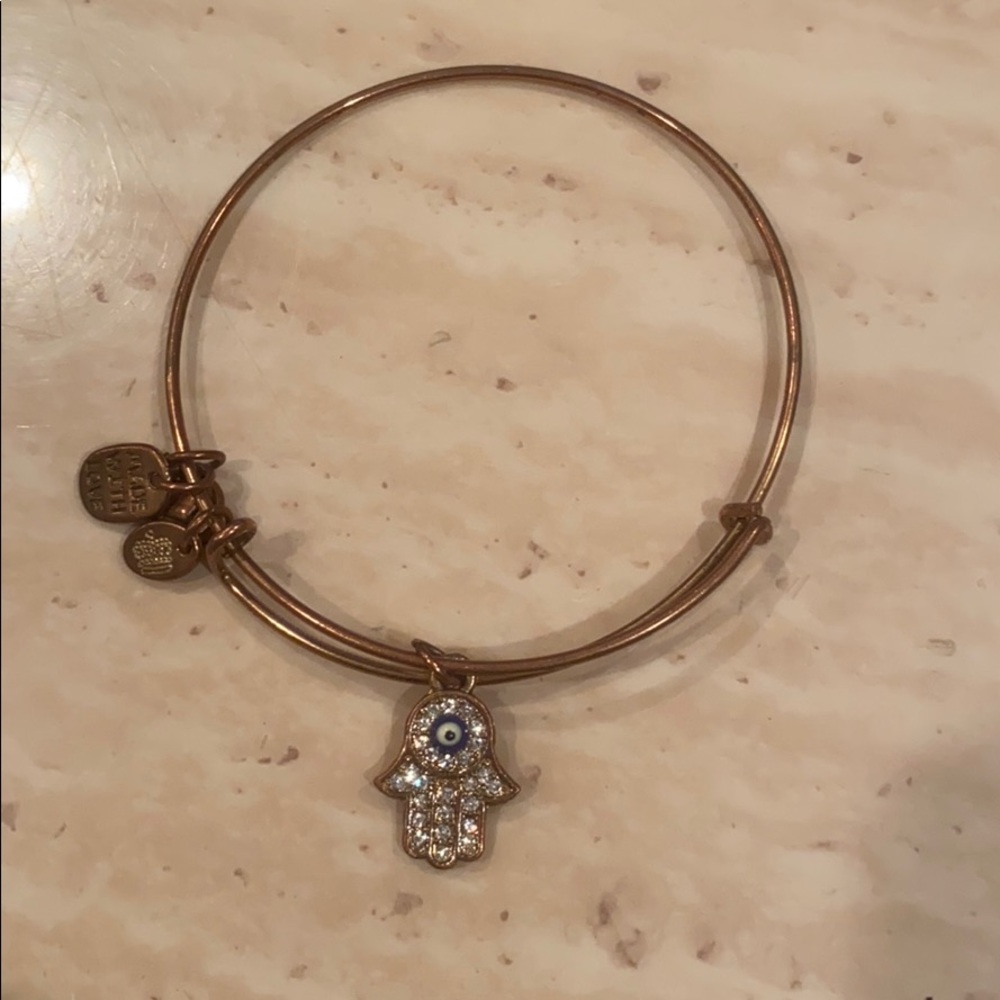 Bracelet